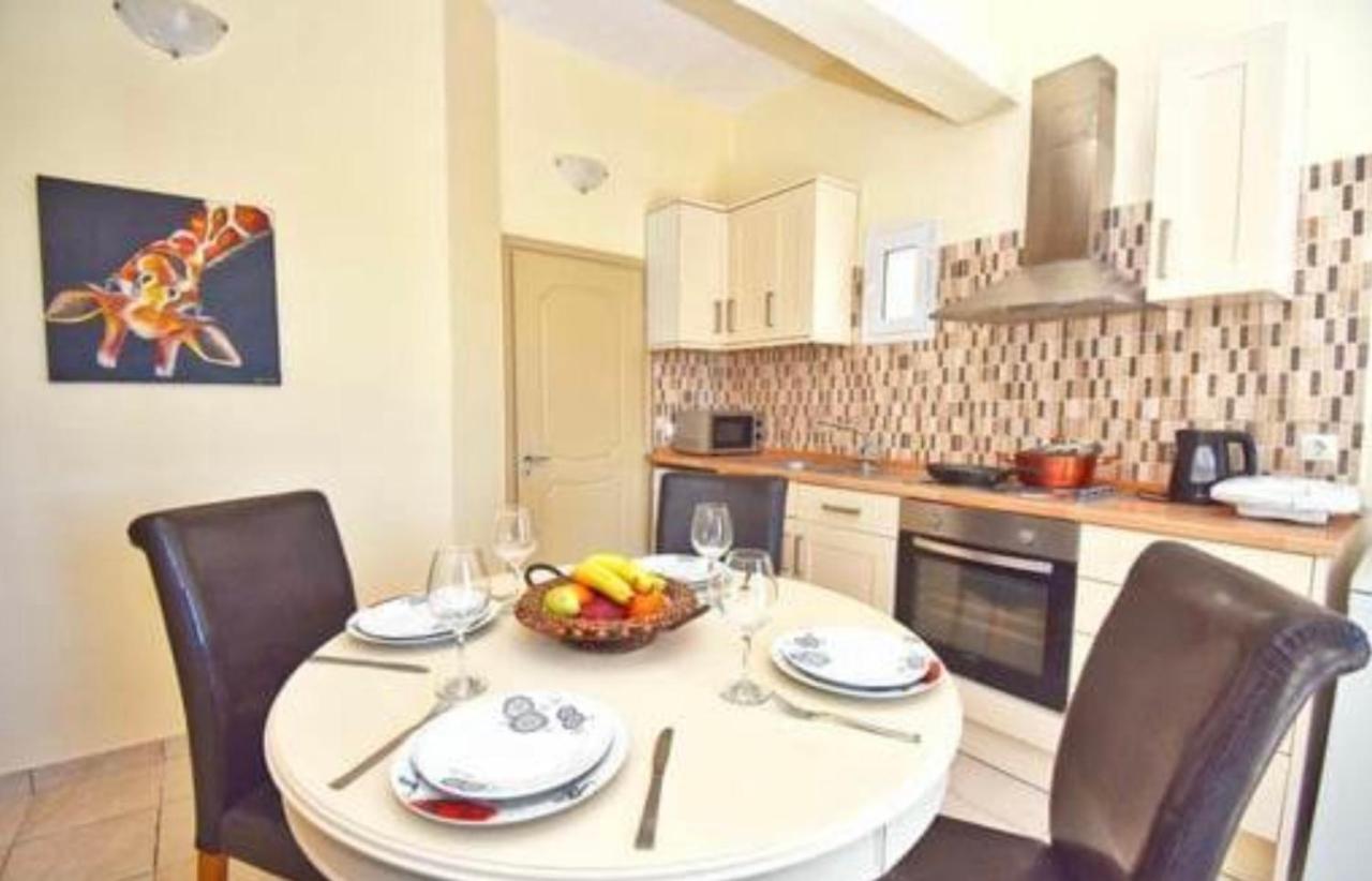 Apartment River House Mesongi